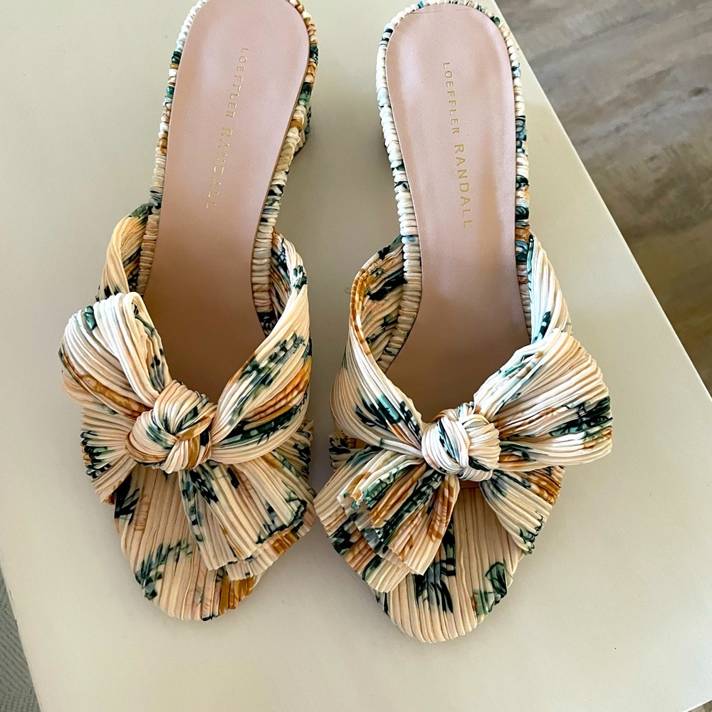 Loeffler Randall shoes, in almost new condition. They have only been worn once.